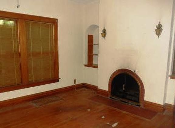 4th image of 5404 East Dr