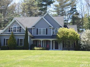 28 Hidden Oaks Dr, Avon, CT 06001