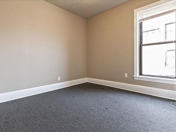 2nd image of 6212 S Dorchester Ave APT 4