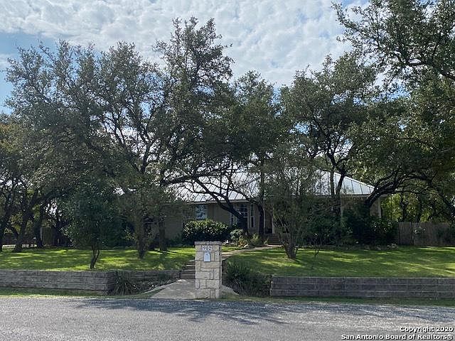 1st image of 902 Amigo Ave
