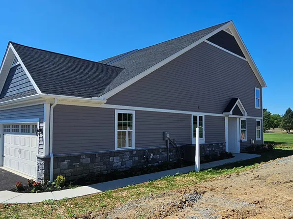 128 Copperstone Ct #52, Millersville, PA 17551