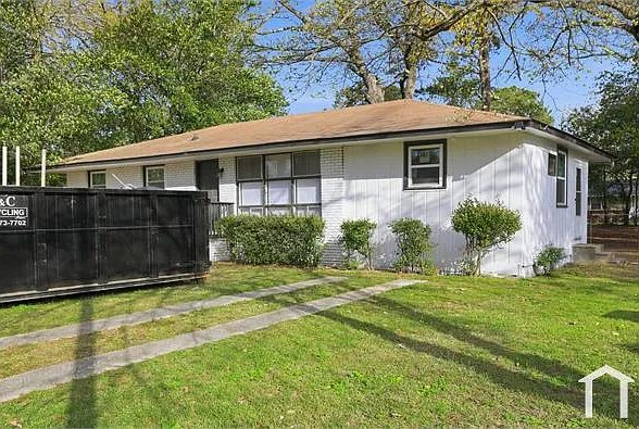 1929 W Oakland Ave — Photo 10