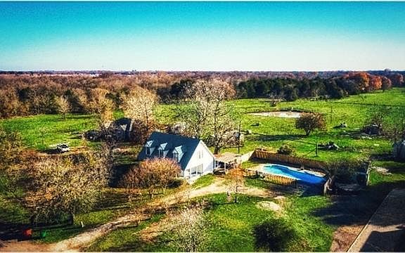 2nd image of 4482 County Road 2208