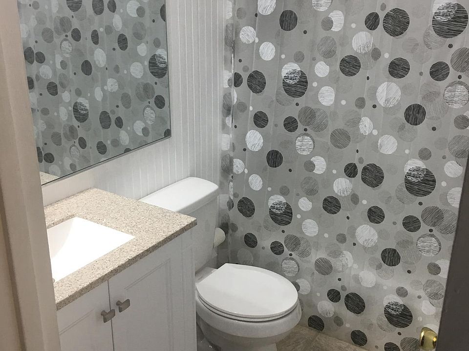 2nd image of 1010 Adams Ave APT 3C
