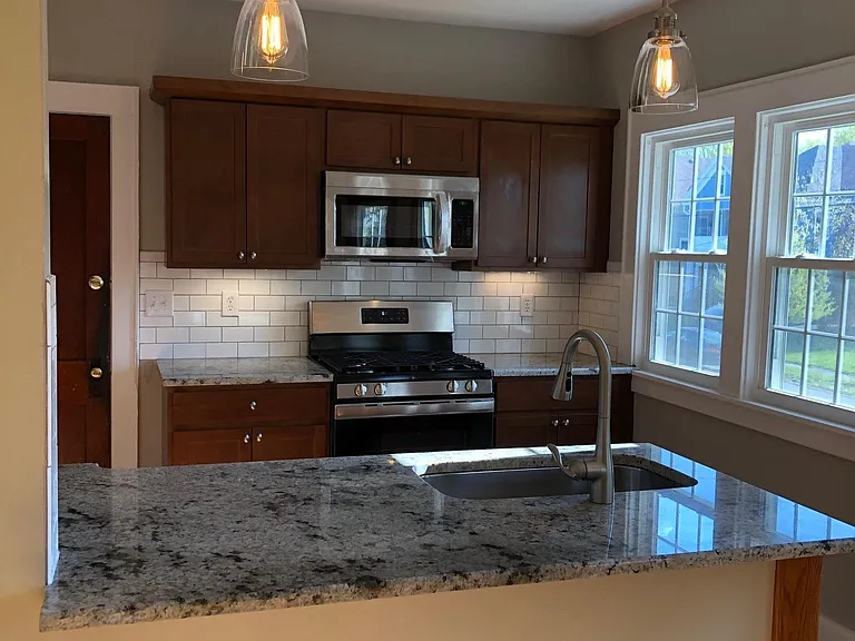 400 Broad St #1 — Photo 17