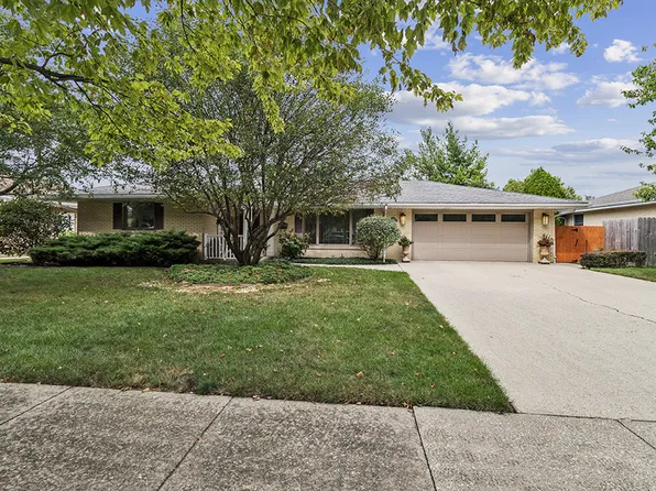 1006 Maitland Dr, Lockport, IL 60441