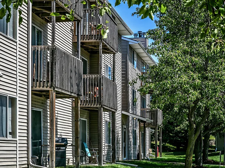Fox Valley Apartments — Photo 26