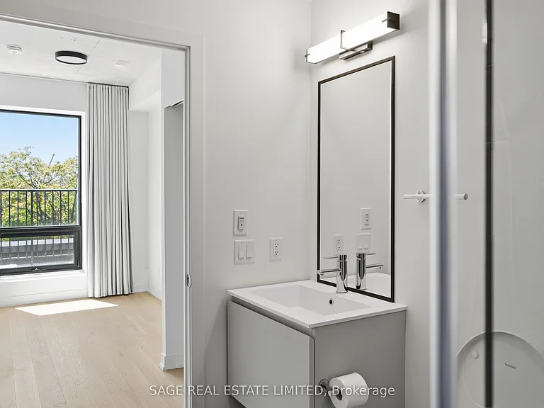 761 Queen St E #504 — Photo 11