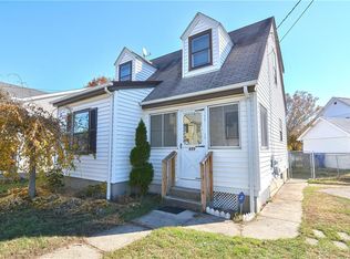 699 Cottage St, Pawtucket, RI 02861