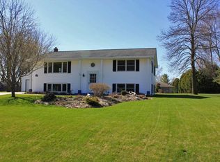 1129 Whittier Ave, Howards Grove, WI 53083