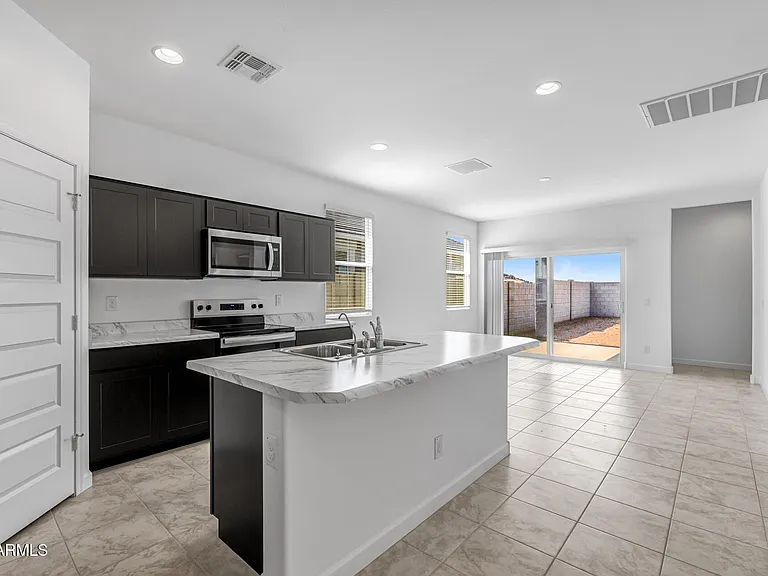 38125 W Excussare Way — Photo 8