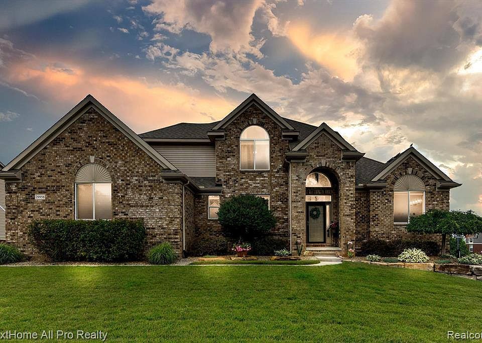 1st image of 29958 Bradford Dr