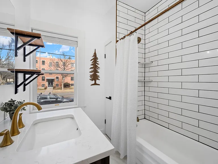 701 Mathews St #A — Photo 13
