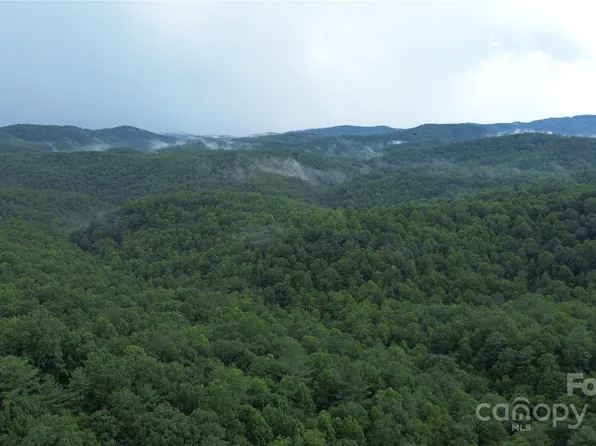 890 White Rock Rd, Lenoir, NC 28645