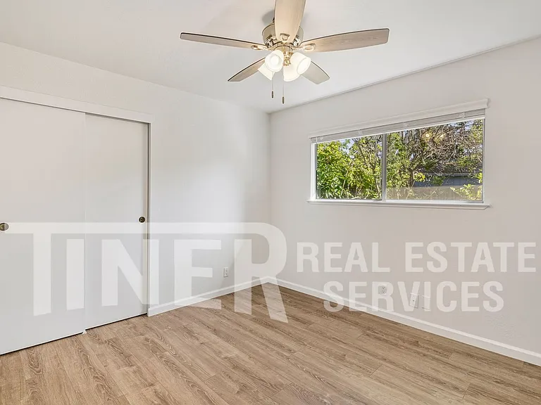 5100 Turnsberry Ct — Photo 17