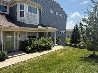 127 Rippling Brook Ln, Springboro, OH 45066