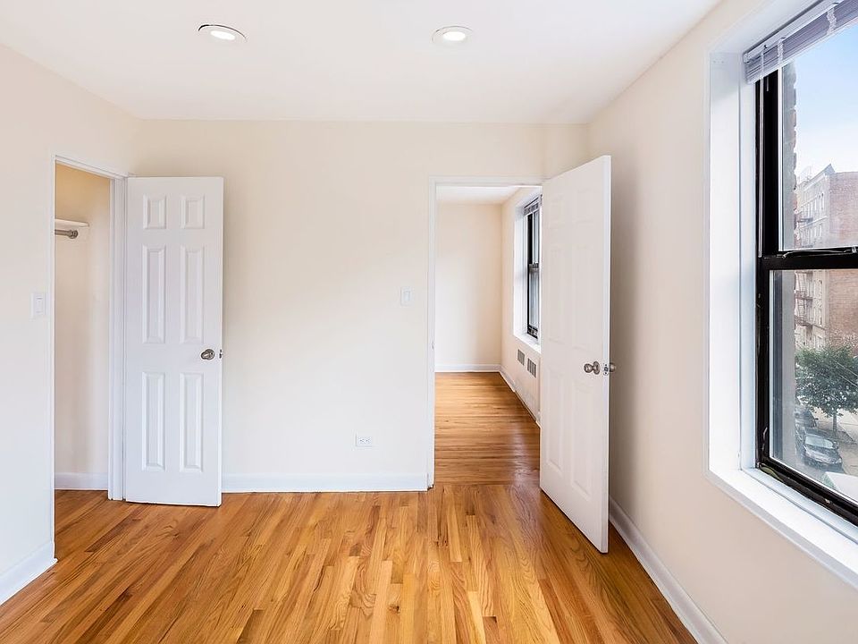 2nd image of 4415 Colden St #6F