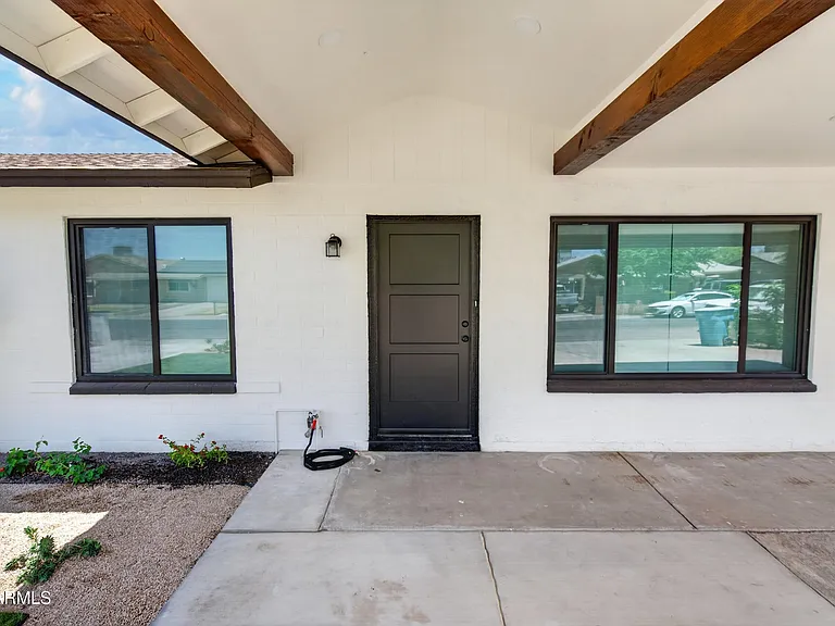 5407 W Holly St — Photo 3