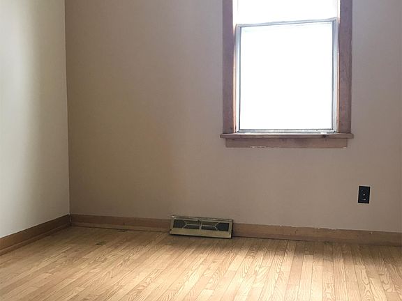 5th image of 30 Kopernik St #1