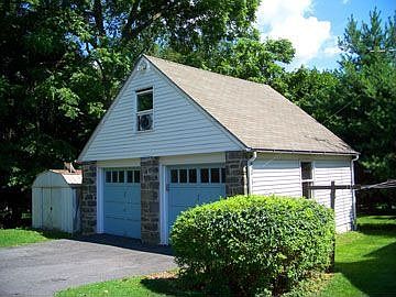 2 car separate garage