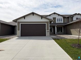5219 E 67th St, Sioux Falls, SD 57108