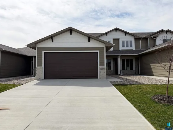 5219 E 67th St, Sioux Falls, SD 57108