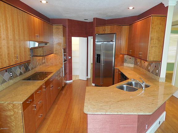 5th image of 16 E Marina Isles Blvd #0