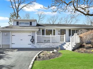 940 Chester Rd, Sayville, NY 11782