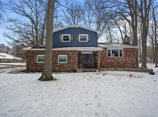 3925 Summit Rd, Ravenna, OH 44266