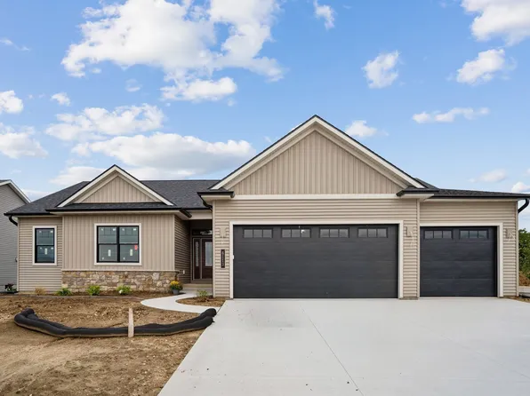 6113 Duggleby Ave, Davenport, IA 52807