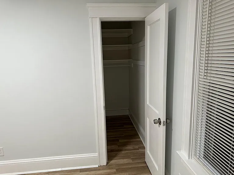 61 Woodbine St — Photo 10