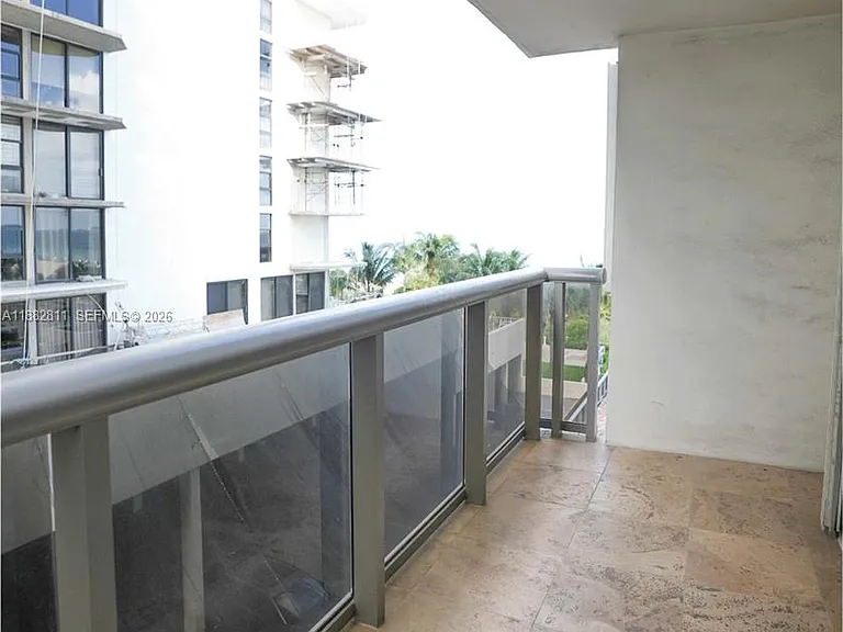6039 Collins Ave #503 — Photo 3