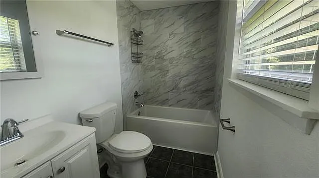 206 Canberra Ct — Photo 12