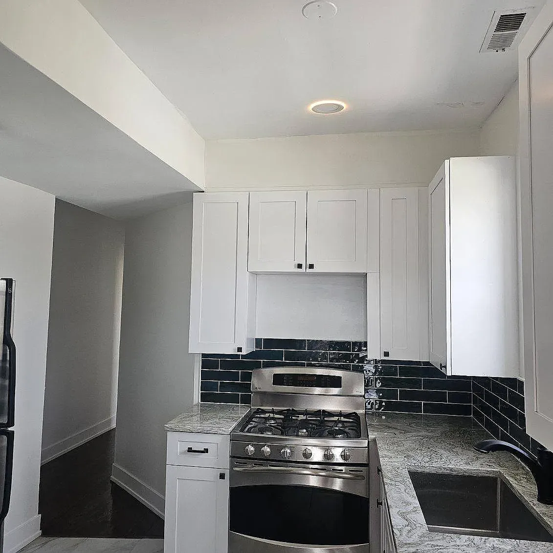 Building Photo - 6915 S Peoria St #1