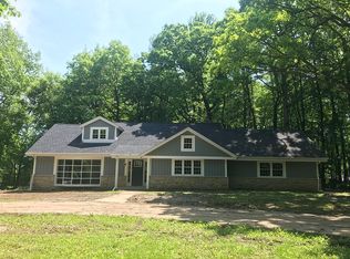 990 Kings Rd, Hartford, WI 53027
