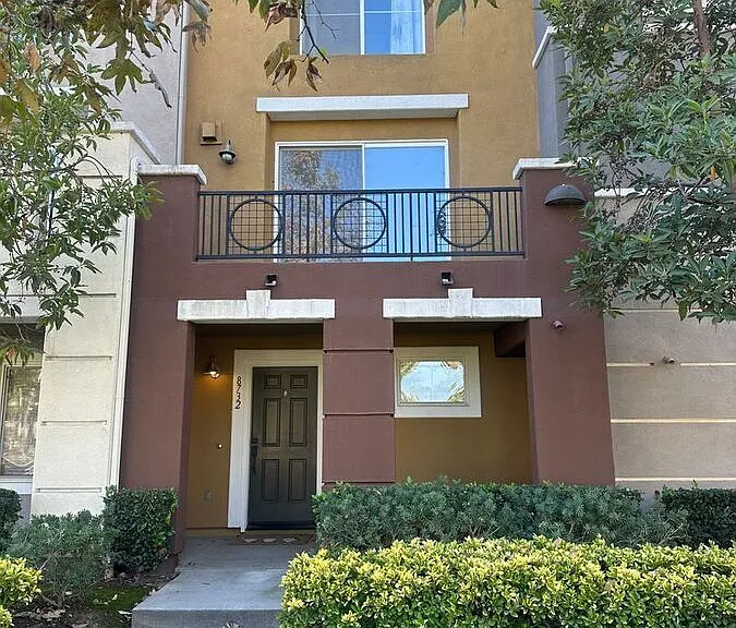 8732 Esplanade Park Ln — Photo 2