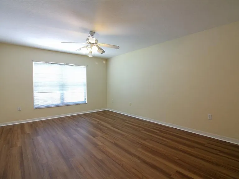 6719 Highlands Creek Blvd — Photo 20