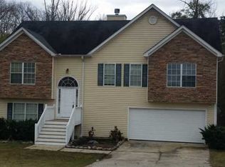 669 Tipperary Rd, Hampton, GA 30228