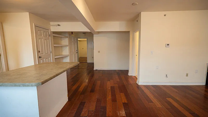 5 bed, 2.0 bath, $5,600 — Photo 4