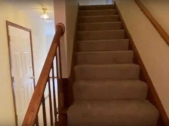 5th image of 750 Leonard Ln