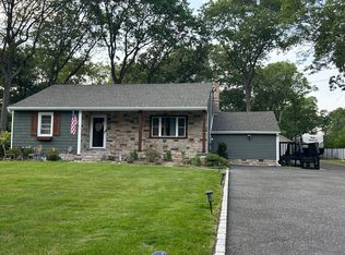 3 Palmer Ave, Holtsville, NY 11742