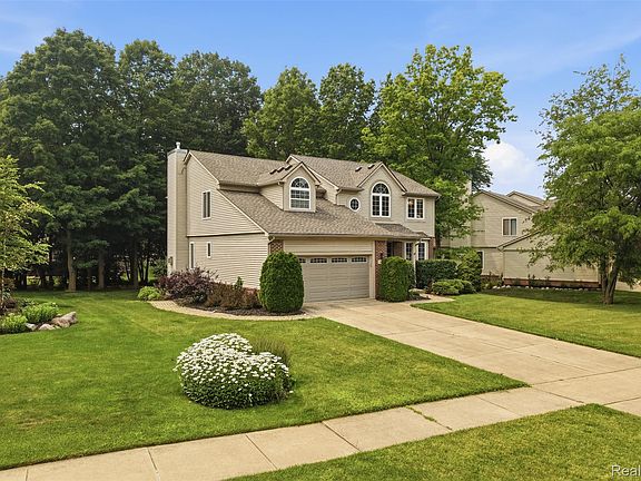2nd image of 170 Fairhill Way