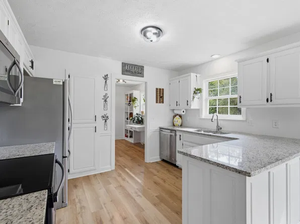 1401 Andrea Ln, Portland, TN 37148