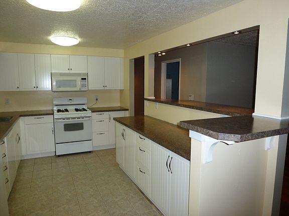 kitchen open living room rt