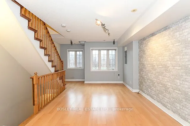 226 Wiltshire Ave — Photo 4