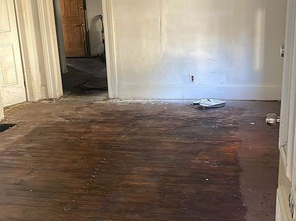 410 W 3rd St