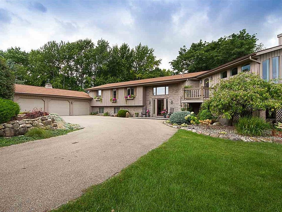 1st image of 108 Limekiln Dr