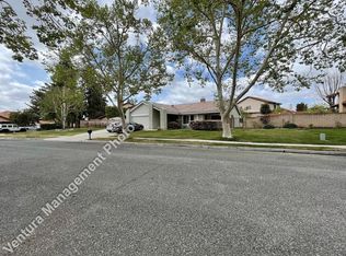 2945 Stacy Dr, Simi Valley, CA 93063