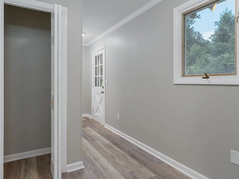 400 Derby Ln #2 — Photo 15