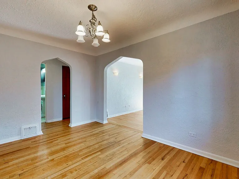 3317 N Saint Paul St — Photo 19